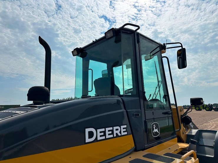 2014-deere-344k-image-19