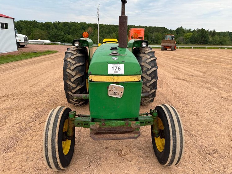 john-deere-2640-image-13