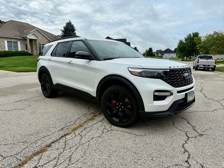2023-ford-explorer-image-6