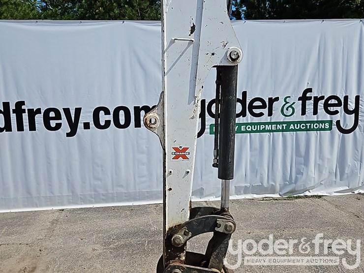 2021-bobcat-e35-image-22