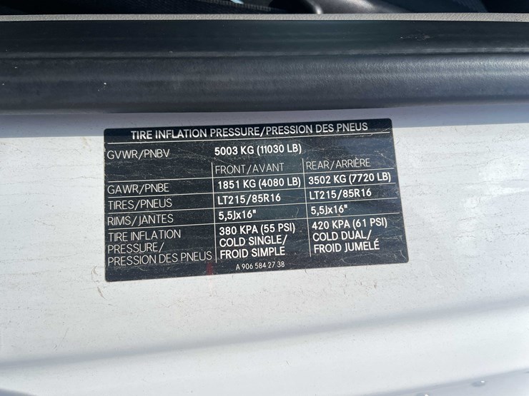 2011-freightliner-sprinter-3500-image-23