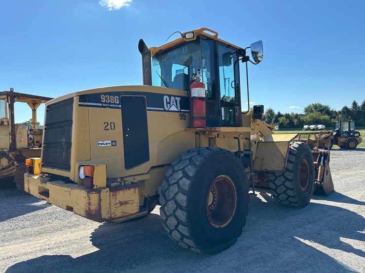 caterpillar-938g-image-9