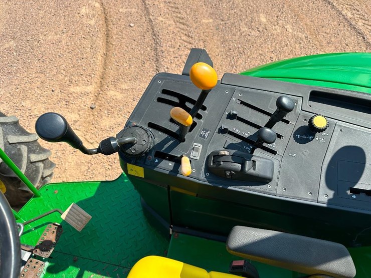 2007-john-deere-6215-image-41