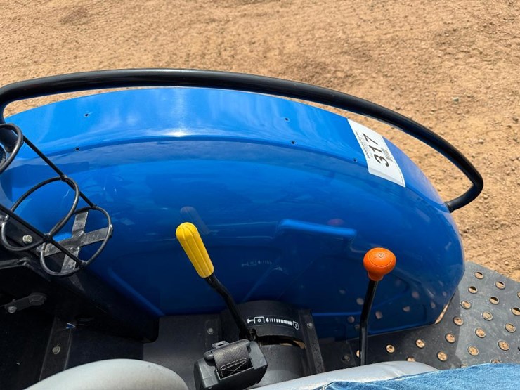 2019-new-holland-workmaster-70-image-51