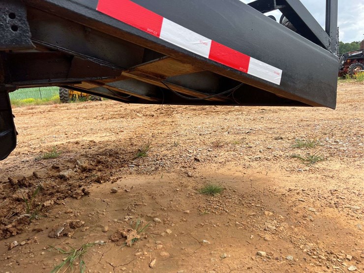 8'-x-45'-t/a-step-deck-trailer-image-4