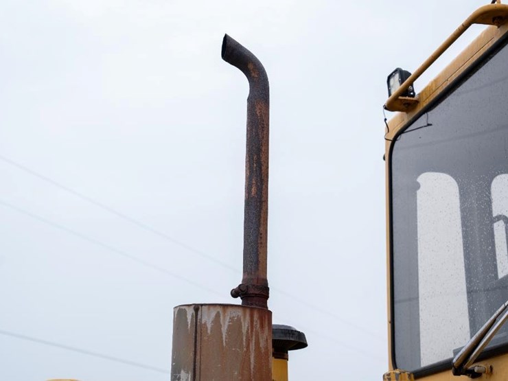 1996-deere-344g-image-9