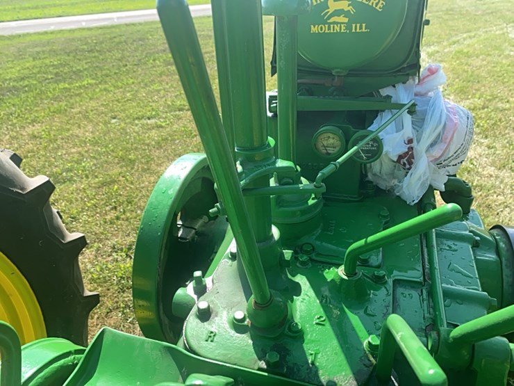 john-deere-b-image-23