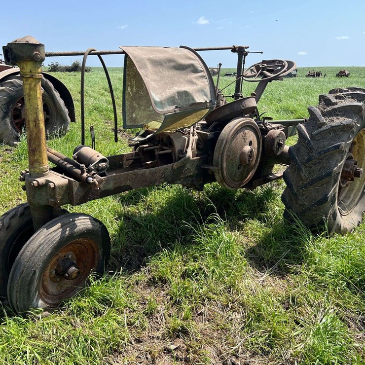 JOHN DEERE G