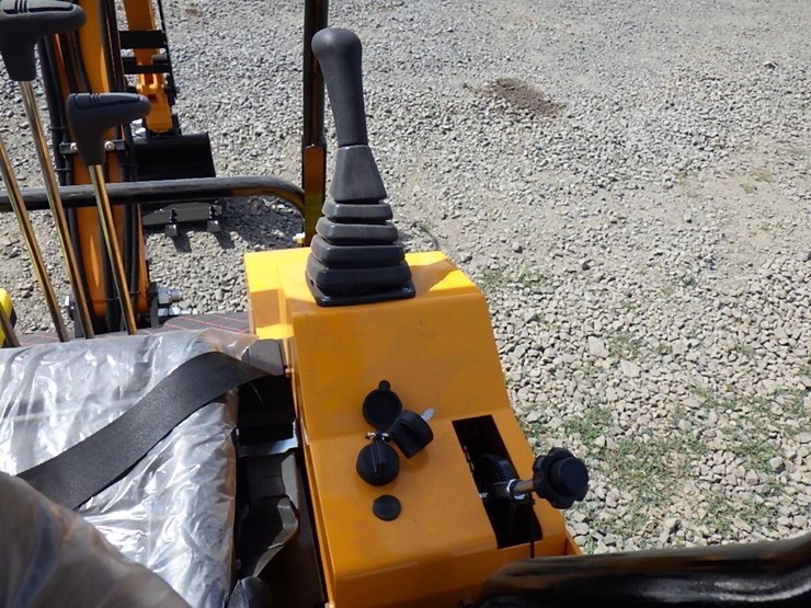 2025-miva-va15-hydraulic-excavator-image-21