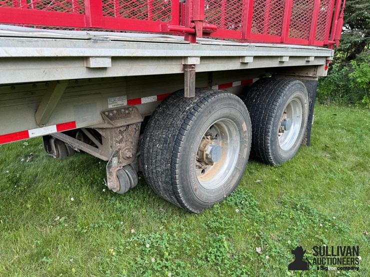 2013-reitnouer-t/a-side-dump-sugar-beet-trailer-image-11