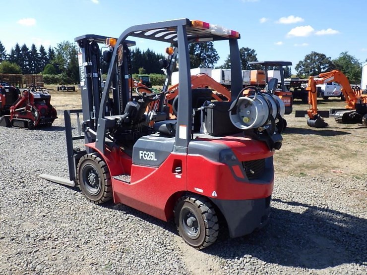 2023-rum-fg25l-forklift-image-5