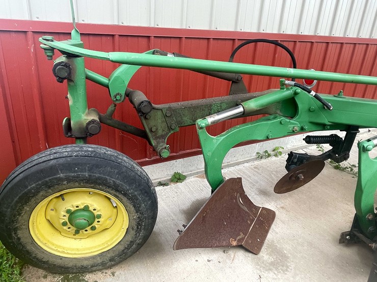 #6698-•-john-deere-4-bottom-plow-tiller-image-11