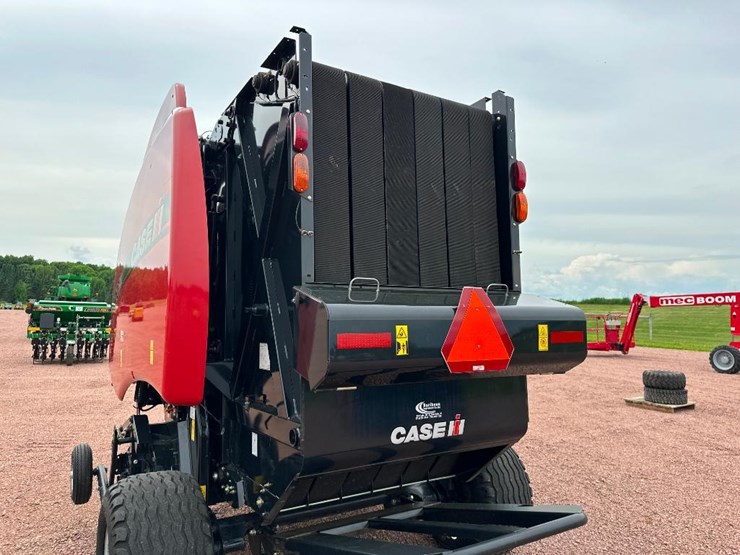 2019-case-ih-rb465-image-38