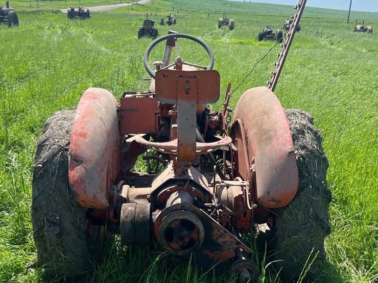 allis-chalmers-with-sickle-mower-image-4