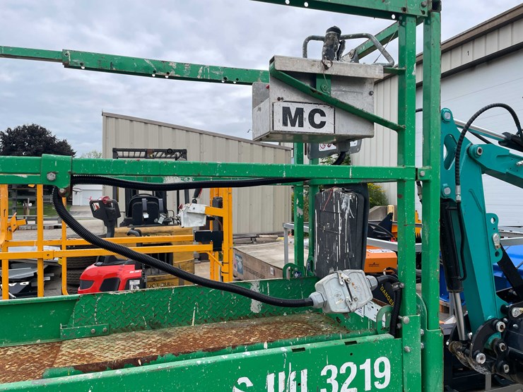 #1368-•-19'-scissor-lift-(o2)-image-30