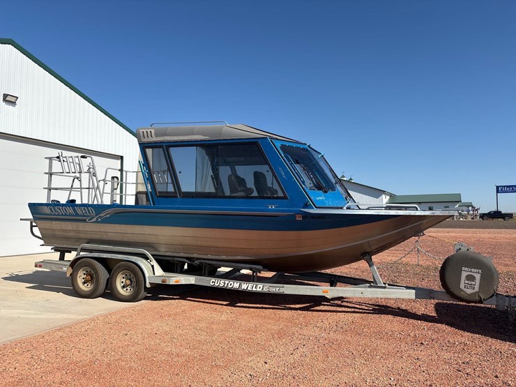 custom-weld-white-water-special-boat-image-5