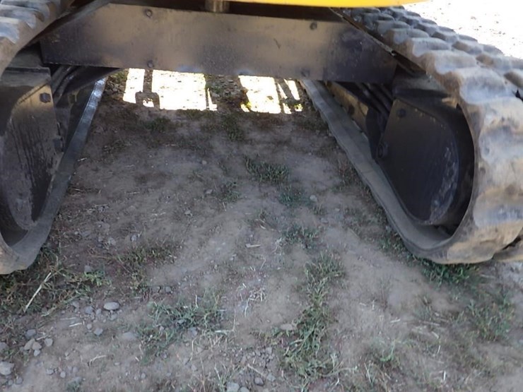 komatsu-pc12uu-image-19
