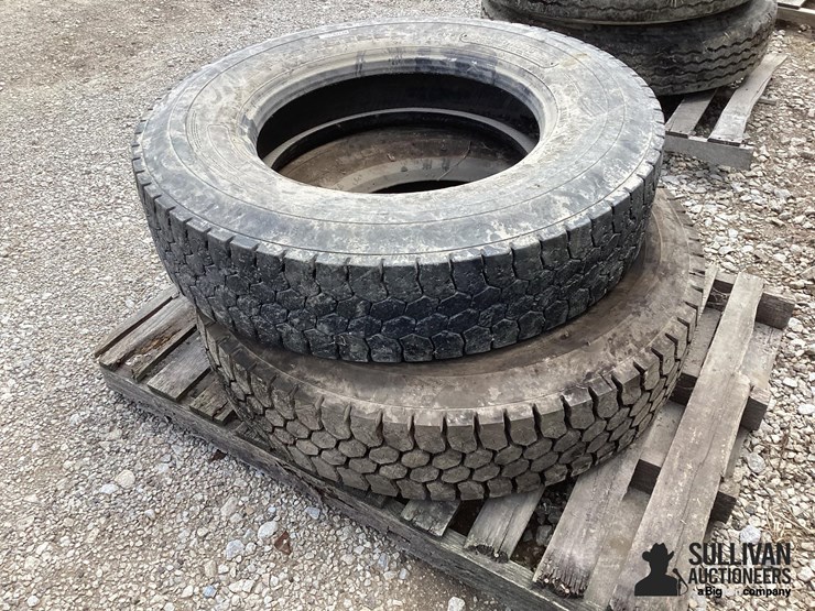11r24.5-tires-image-6