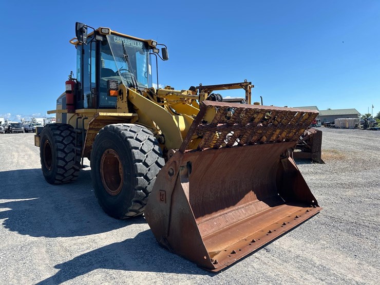 caterpillar-938g-image-3