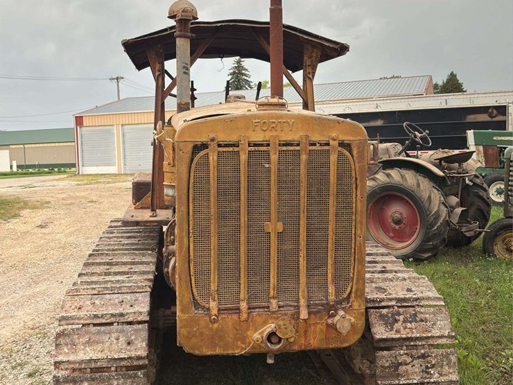 caterpillar-forty-diesel-crawler-image-8