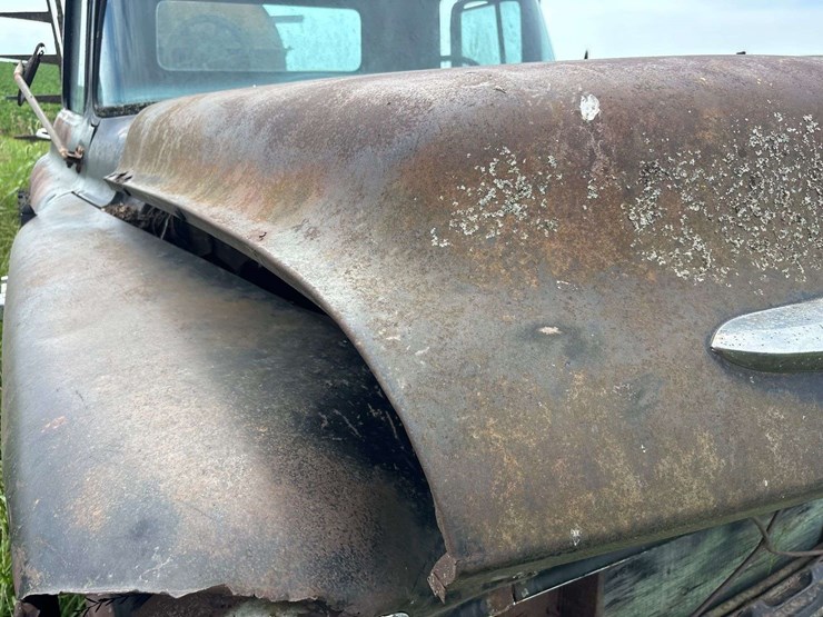 chevy-400-truck-with-minneapolis-moline-corn-sheller-image-22