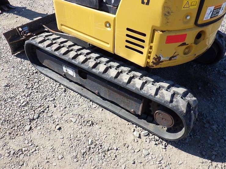 2019-deere-17g-image-33