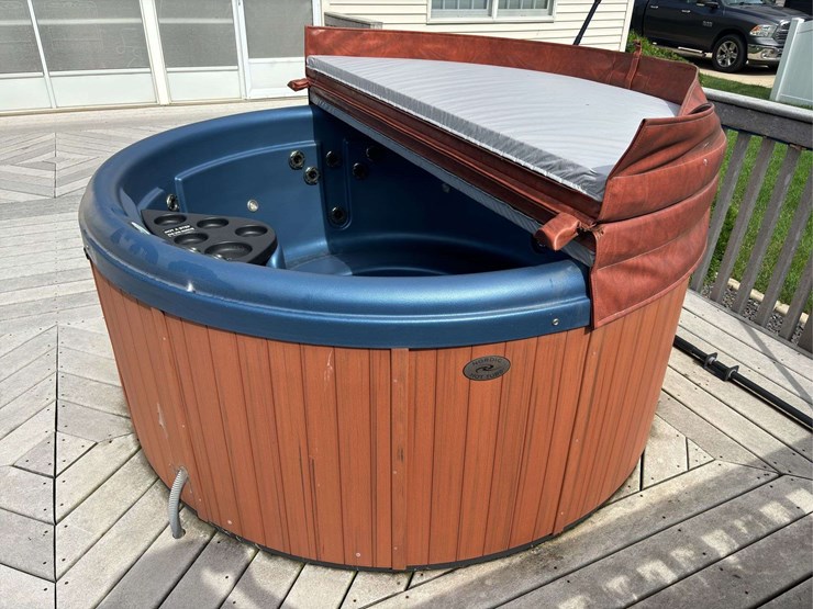 hot-tub-image-10