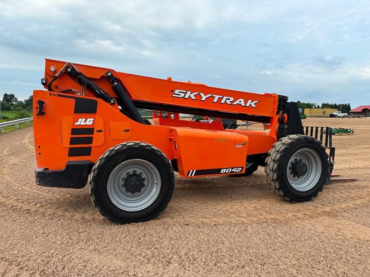2016-sky-trak-8042-image-4