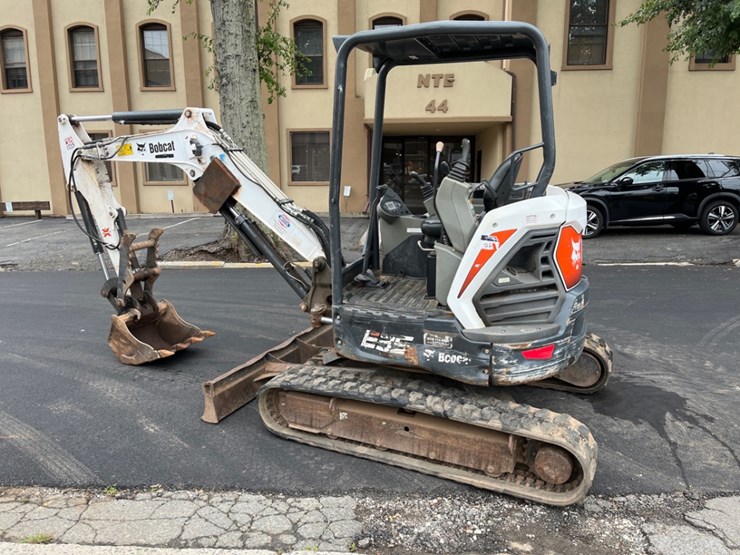 2019-bobcat-e35-image-1