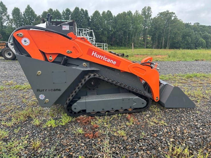 #1006-•-unused-hrc600l-mini-skid-steer-image-6