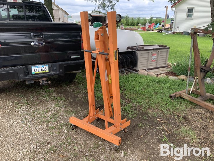 central-hydr-46766-cherry-picker-image-1