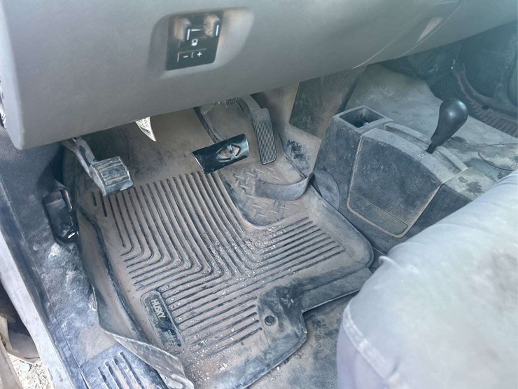 2011-chevy-2500-ext-cab-4x4-pickup-image-34