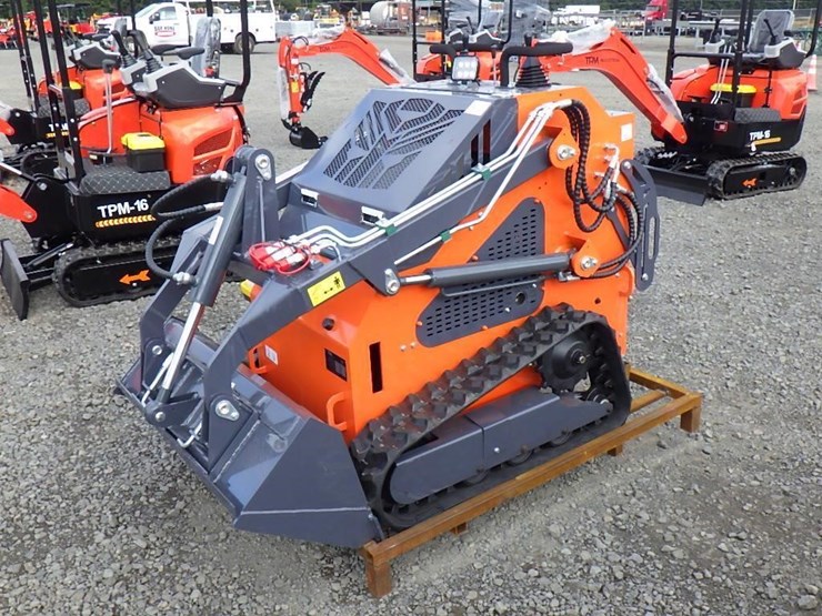2025-tpm-t460-skid-steer-tracked-loader-image-1