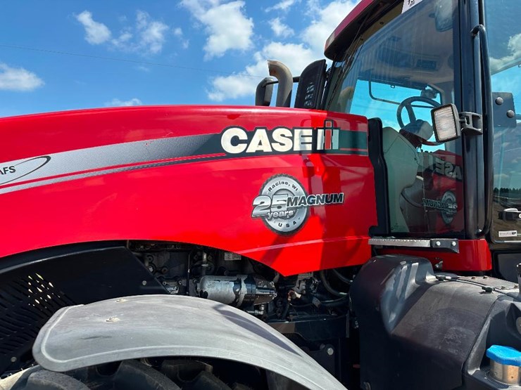 2015-case-ih-magnum-315-image-27