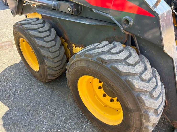 2005-new-holland-ls170-image-6