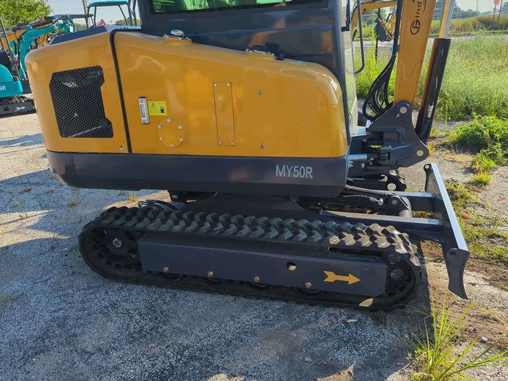 28-hp---cfg-industrial-mini-excavator-enclosed-cab---my50r---(2025)-image-6