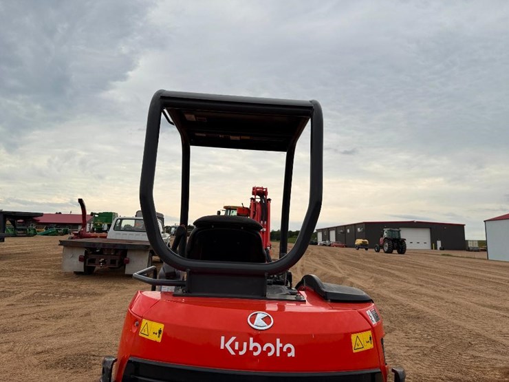2021-kubota-kx71-3-image-23