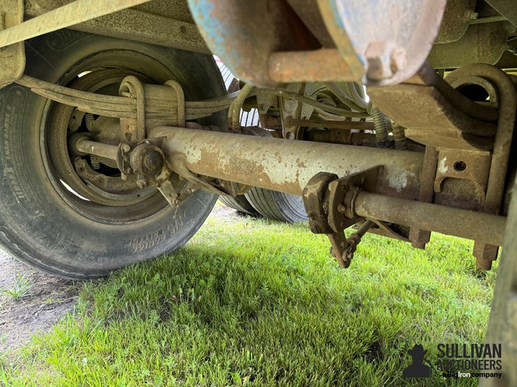 1982-monn-t/a-side-dump-sugar-beet-trailer-image-16