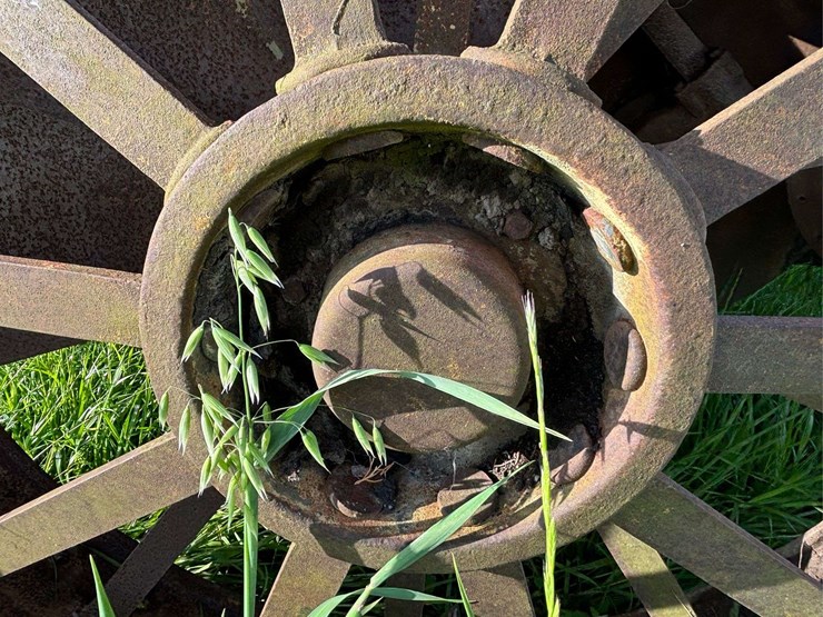 huber-4-cylinder-tractor-image-53