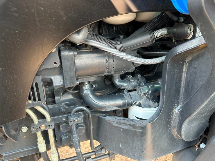 2016-new-holland-t4.120-image-49