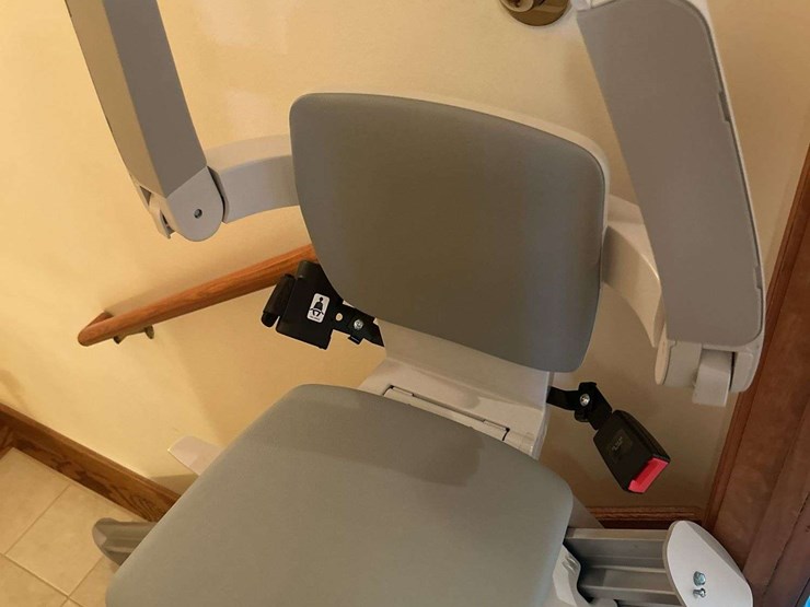 bruno-stair-lift---80”-l-image-2