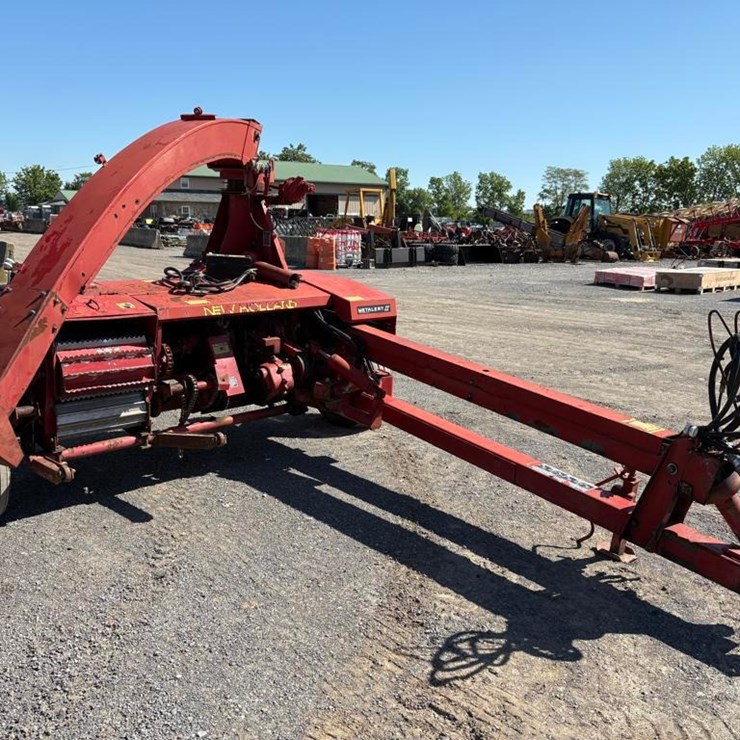 NEW HOLLAND 790