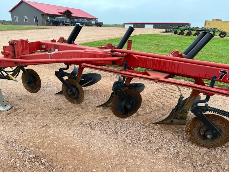 case-ih-735-image-16