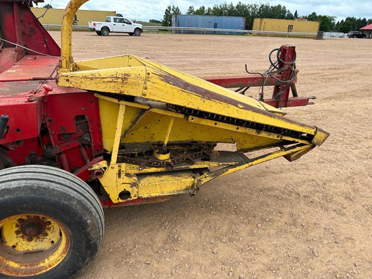 new-holland-770-image-15