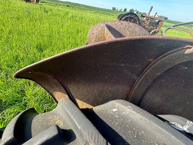 co-op-tractor-image-42