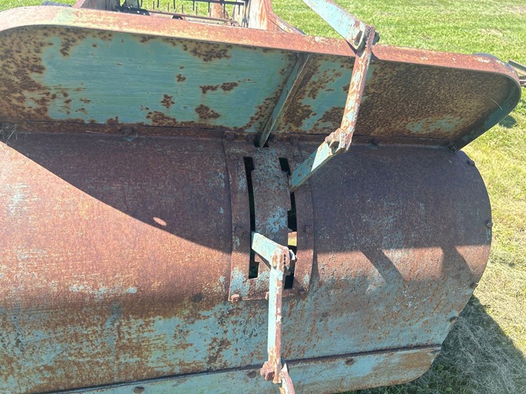 antique-manure-spreader-image-9