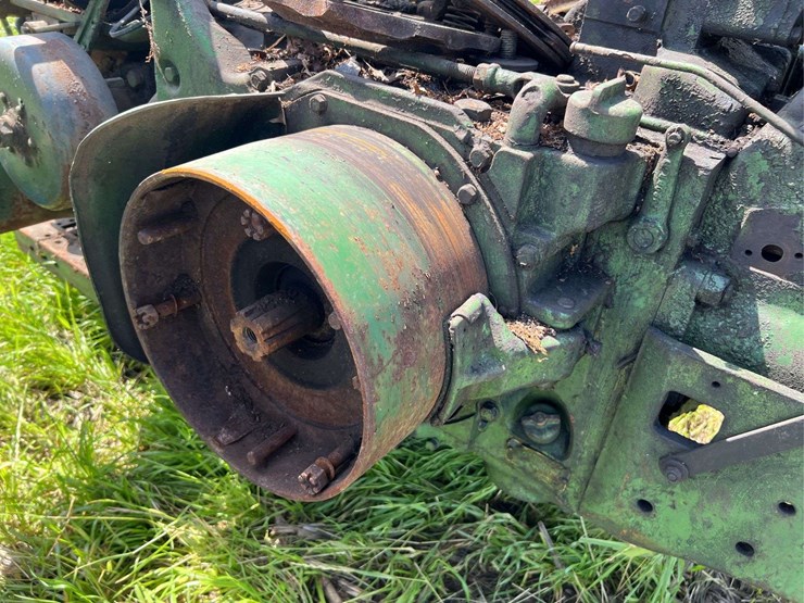john-deere-70-image-17