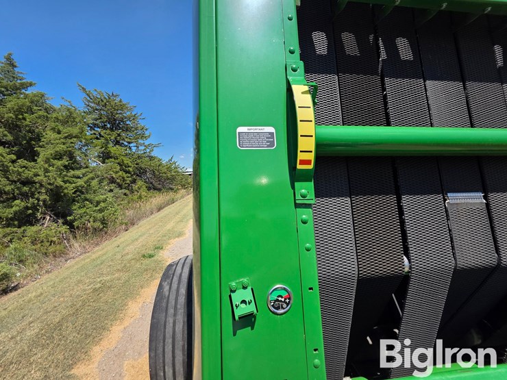 2019-john-deere-560m-image-17