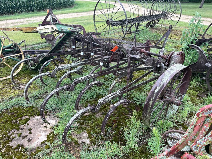 #7496-•-antique-field-cultivator-image-5