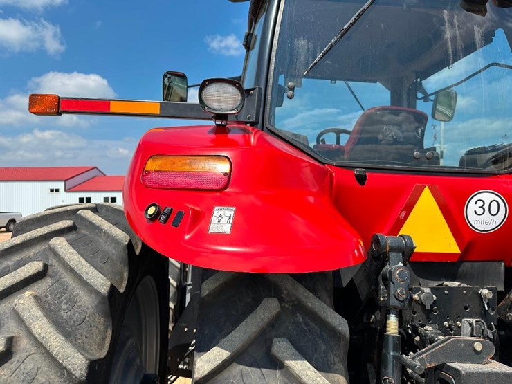2015-case-ih-magnum-315-image-25